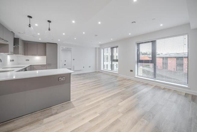 2 bed Flat to rent Image 4
