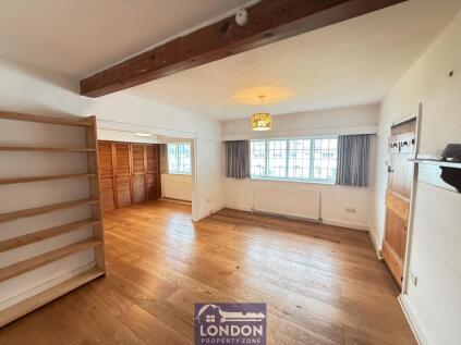 Waterlow Court, Heath Close, London