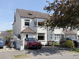 24, Tempest Avenue, Potters Bar EN6 5JX