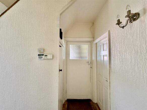 4 bed Semi-Detached for sale Image 11