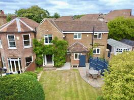 1, High Beech Cottages, High Beech Close, St. Leonards-on-sea TN37 7BZ