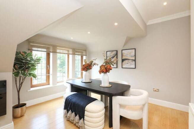 3 bed Flat for sale Image 7