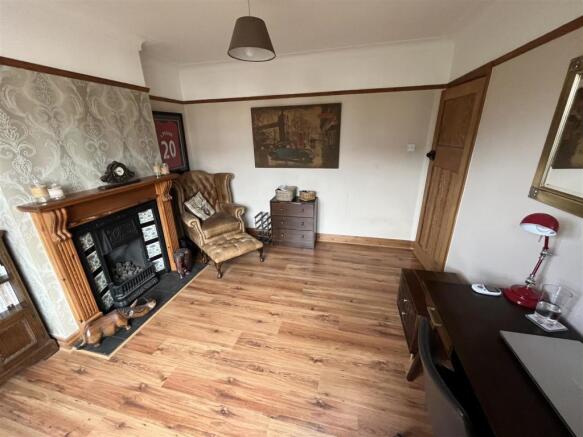 Sitting Room Aspect 2.jpg