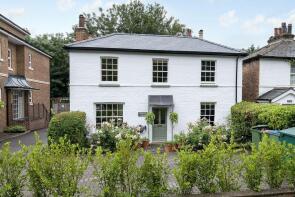 Pembroke Lodge, Portsmouth Road, Thames Ditton KT7 0EY