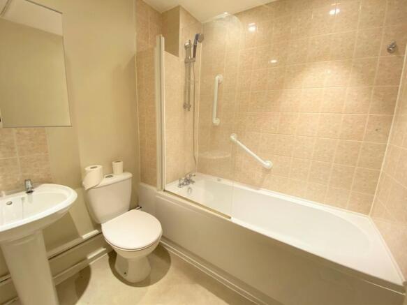 Photo 10