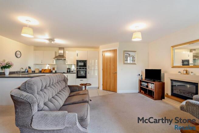 1 bed Apartment for sale Image 12