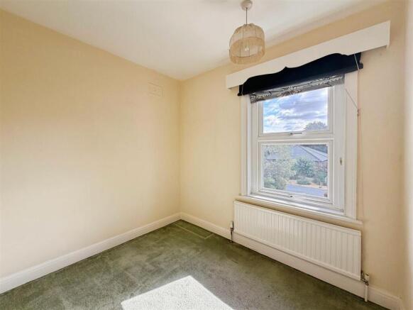 3 bed Semi-Detached for sale Image 12
