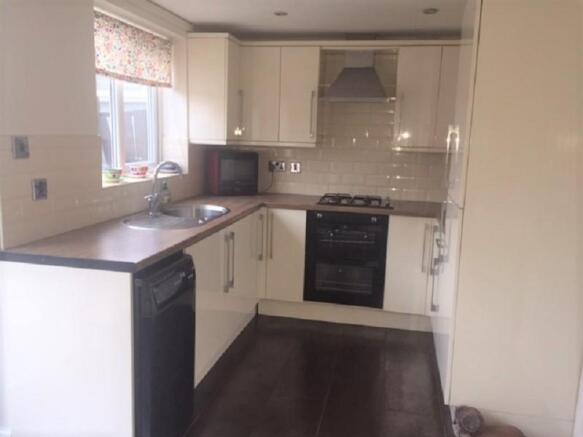 Kitchen / Dining Area