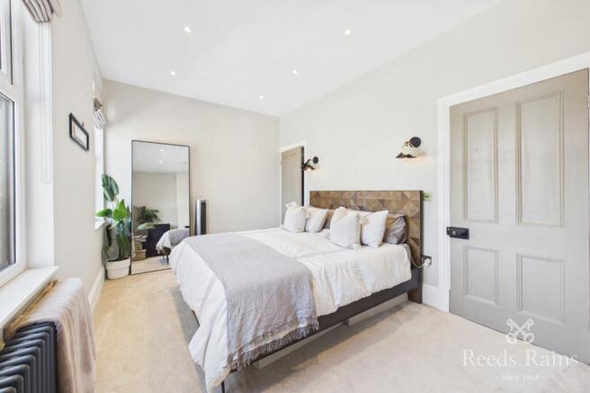 3 bed Terraced for sale Image 8