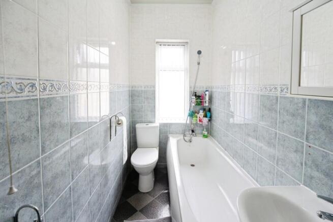 4 bed Terraced for sale Image 9