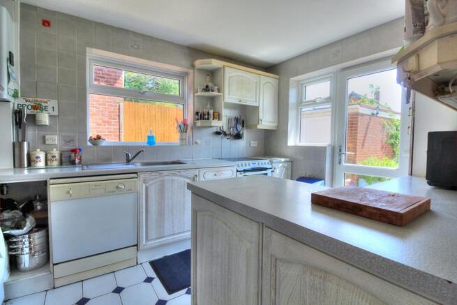 Kitchen .1