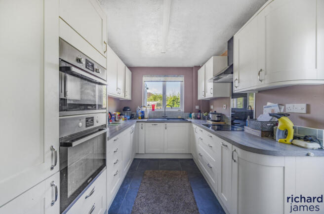 64895c84-f4ff-4ec...