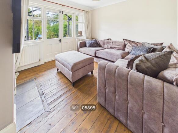 3 bed Semi-Detached to rent Image 4