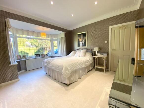 Bedroom 1 (Double)