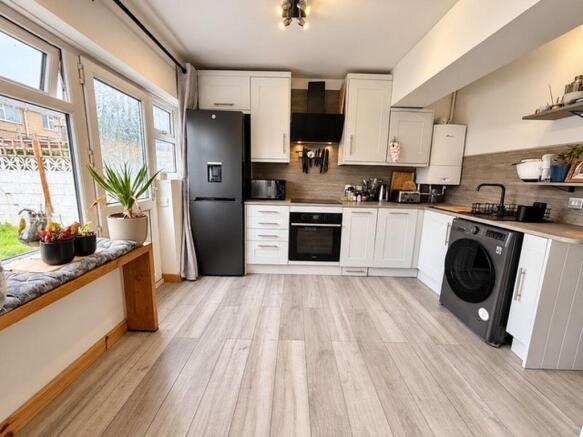 Queens Road, West Park, Plymouth. A Lovely Three-Bedroom Family Home with Space, Style & a Superb South-Facing Garden photo 4