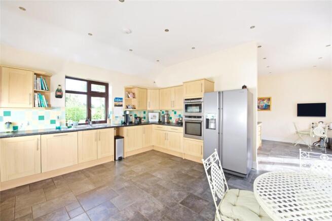 Kitchen/Breakfast Rm