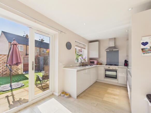 3 bed Terraced for sale Image 7