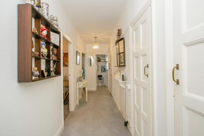 Sea Road, Boscombe, Bournemouth, BH5 – další