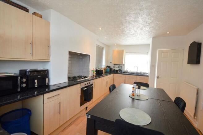 3 bed Terraced for sale Image 7