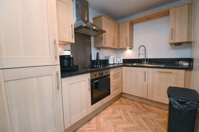 Barnsley Road, Dodworth, Barnsley, S75 3LT photo 5