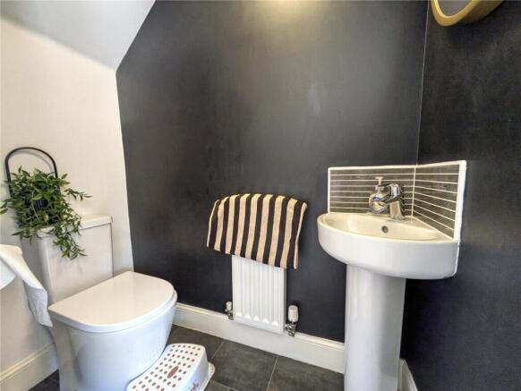 3 bed Terraced to rent Image 4