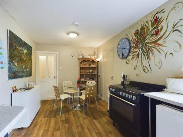 CAM02519G0-PR0188-STILL001