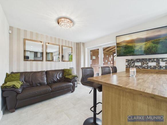 4 bed Detached for sale Image 7