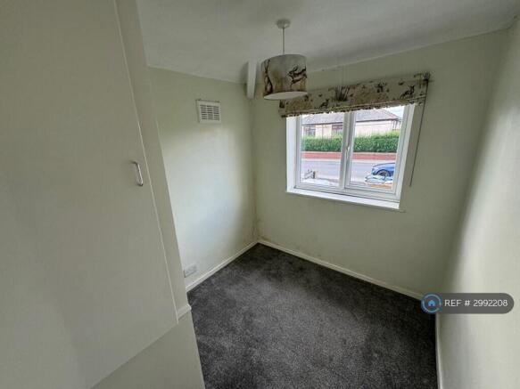 3 bed Semi-Detached to rent Image 9