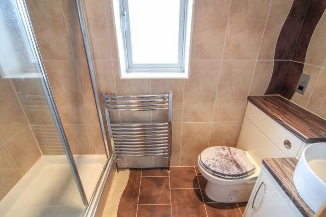 Main en-suite
