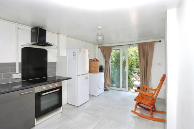 6 bed Detached for sale Image 6