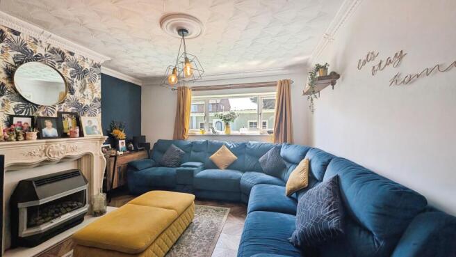 3 bed Semi-Detached for sale Image 9