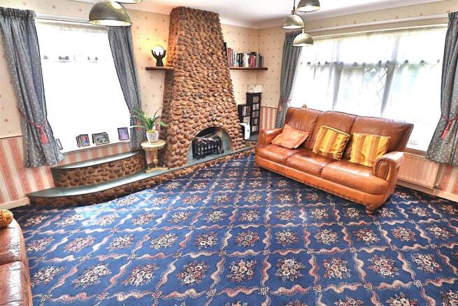 FAMILY LOUNGE