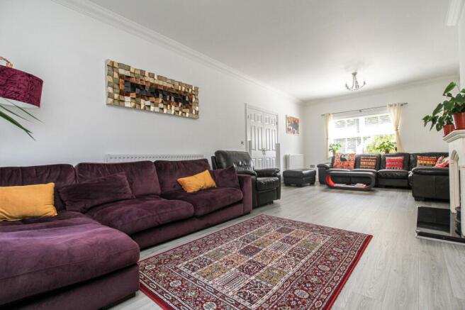 Winchfield Close, Fleet, GU51 photo 4