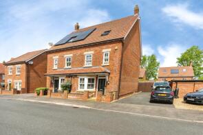 12, Burr Close, Bedford MK42 7FF