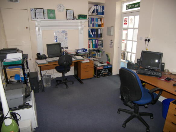 Photo 3