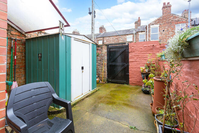 2 bed Terraced for sale Image 9