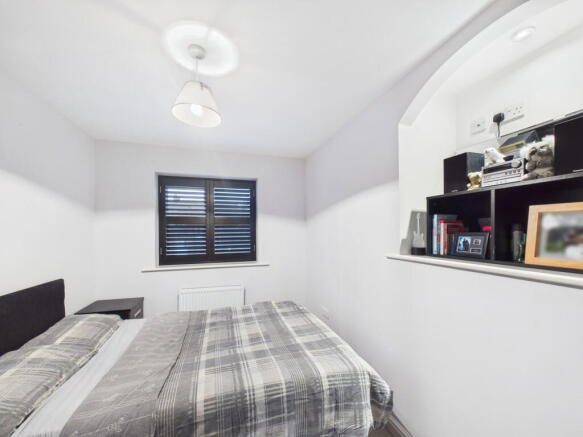 4 bed Detached for sale Image 7