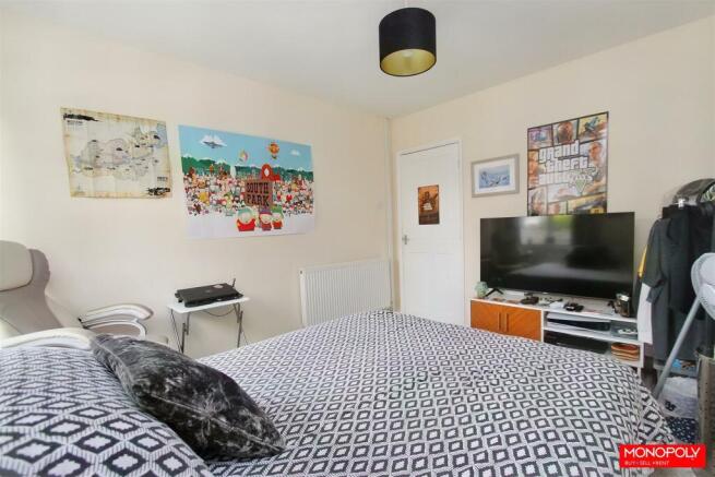 Bedroom 2 (2).jpg