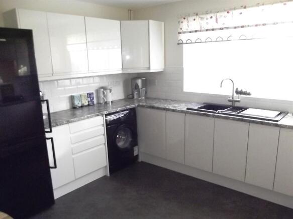 Dining Kitchen pic 2