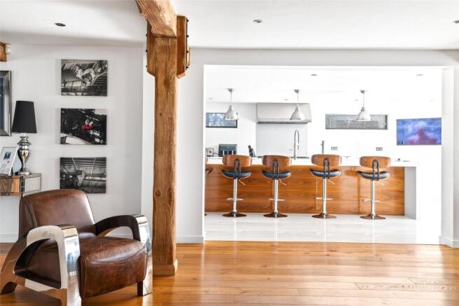 Kitchen/Reception