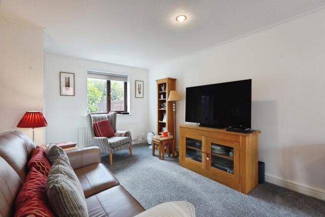 Simmons Court, Wellesbourne, Warwick photo 3