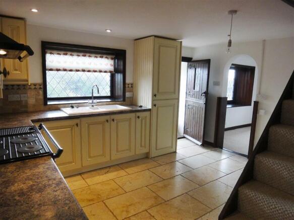 KITCHEN: