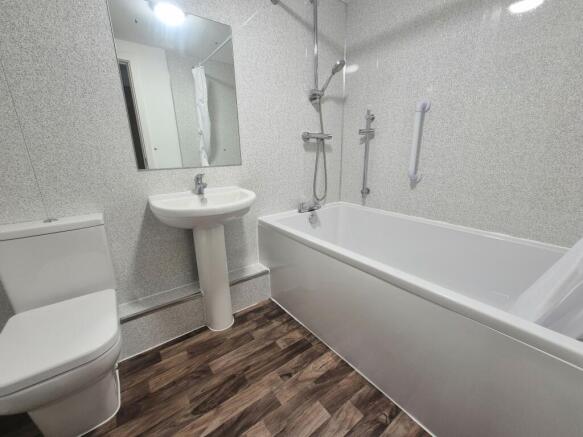 1 bed Apartment to rent Image 4