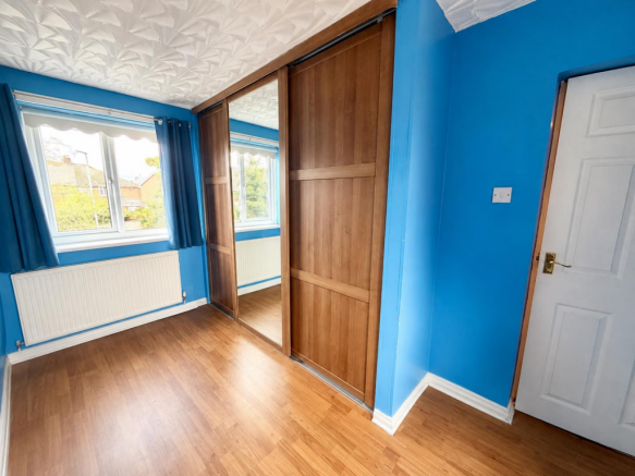 3 bed Semi-Detached for sale Image 8