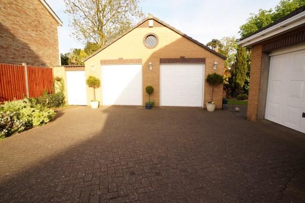 Detached Double Garage