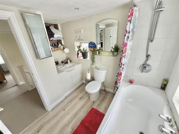 Bathroom Aspect 2