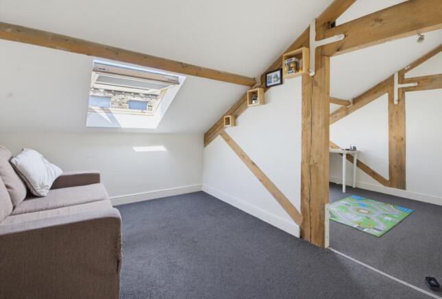 2 bed Apartment for sale Image 12