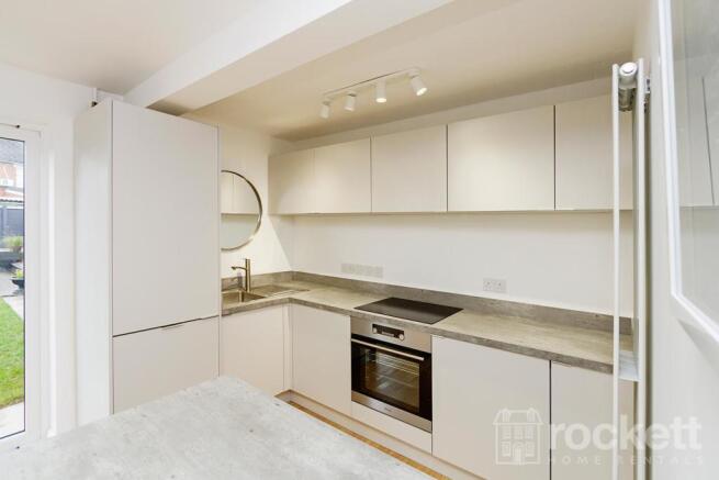 16WoodlandsRd_gwi_5242EW.jpg