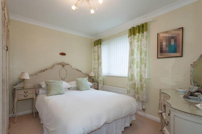 BEDROOM 2