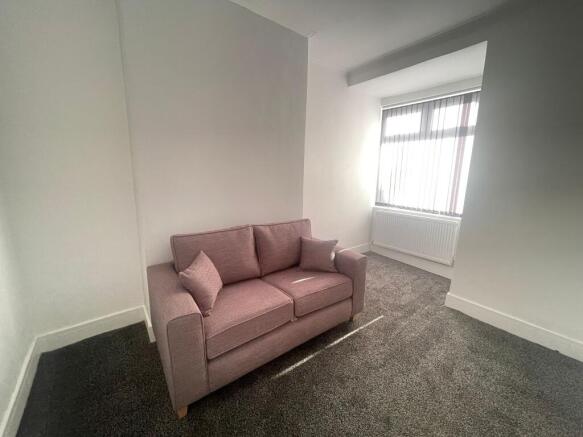 1 bed House Share to rent Image 7